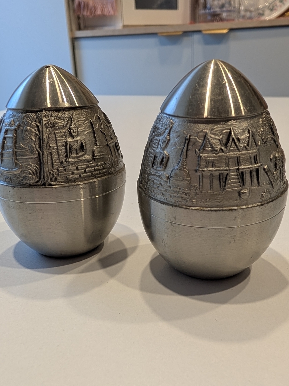 Metal Egg-Shaped Salt and Pepper Shakers - Sculpted Scenic Design - Picture 2 of 7